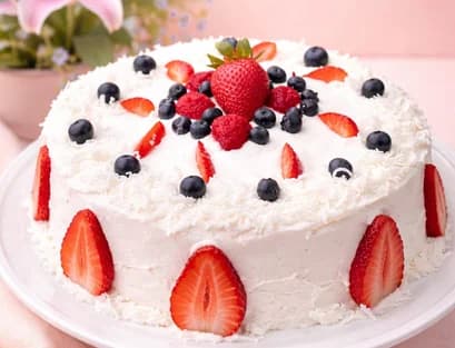 Pastel de Coco con Frutos rojos